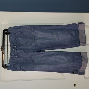 New York & Co blue cuffed capri jeans Size 4